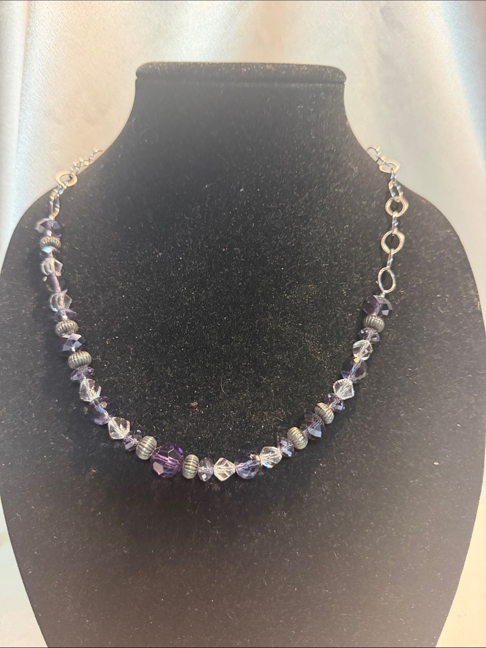 Source Unknown Purple and Clear Faceted Bead Necklace